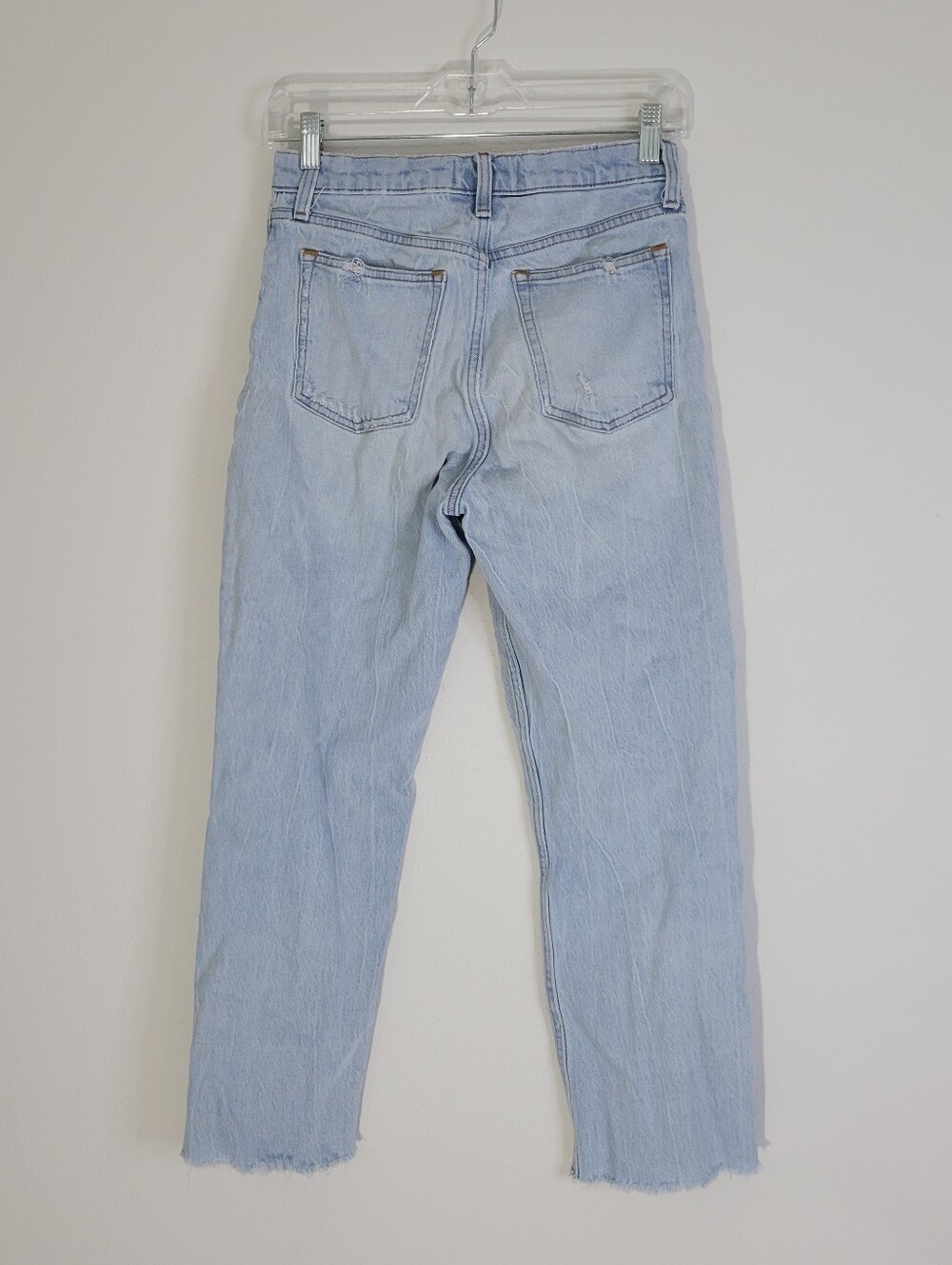 Abercrombie & Fitch Women Size 27/4 R Light Wash Cropped Women's Jeans - Picture 2 of 9